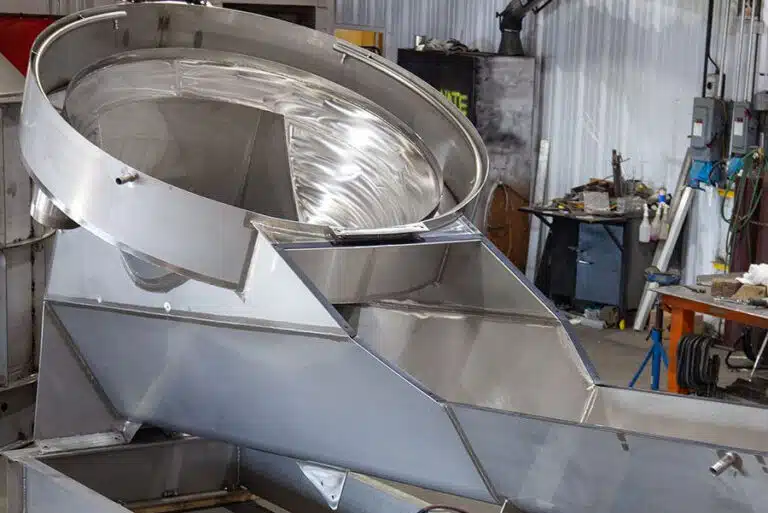 KO-MET Maschinenbau-Technik – Baugruppenfertigung 8 Montagearbeiten an Stahl- oder Edelstahlbaugruppen in der Werkhalle