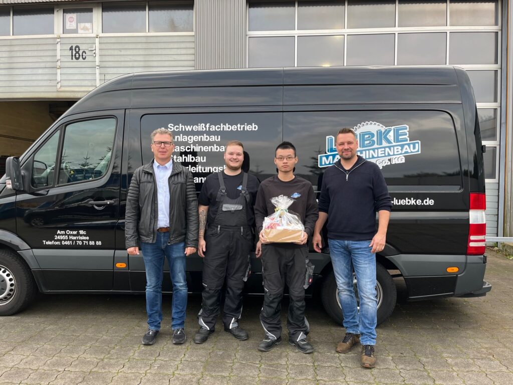 Praktikant aus China bei Lübke Maschinenbau 2 Praktikant aus China bei Lübke Maschinenbau 2
