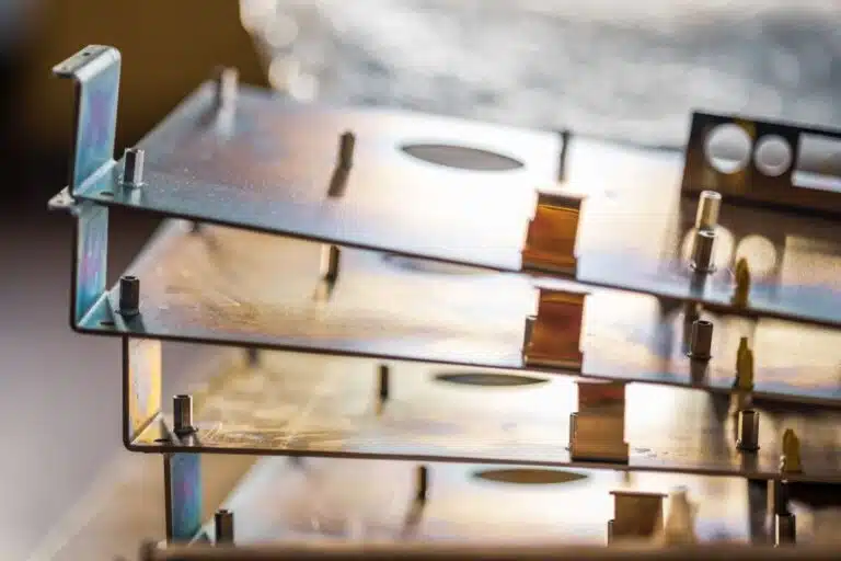 Stahl- & Edelstahlkonstruktionen | KO-MET Metalltechnik Flensburg 15 Stahlbau-metal-boards-and-accessories-lie-on-the-surface-2025-01-29-07-26-03-utc